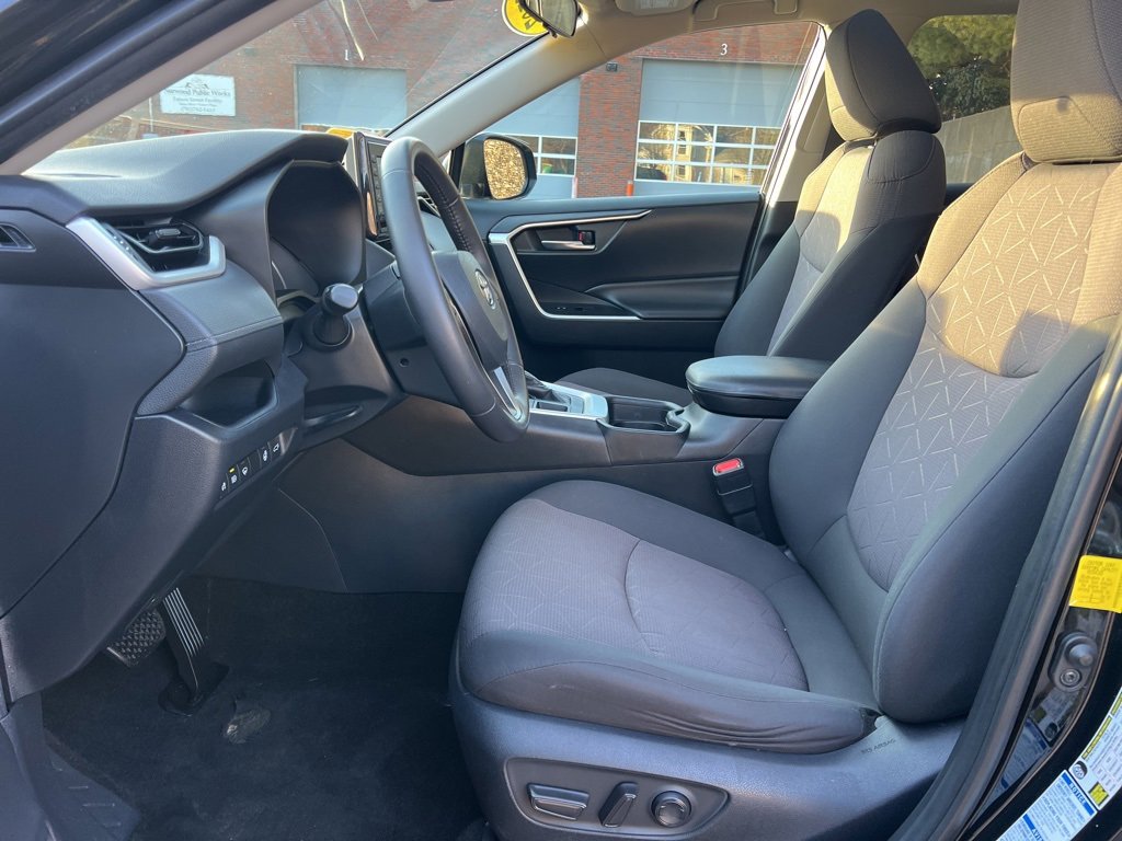 Used 2019 Toyota RAV4 XLE image 13