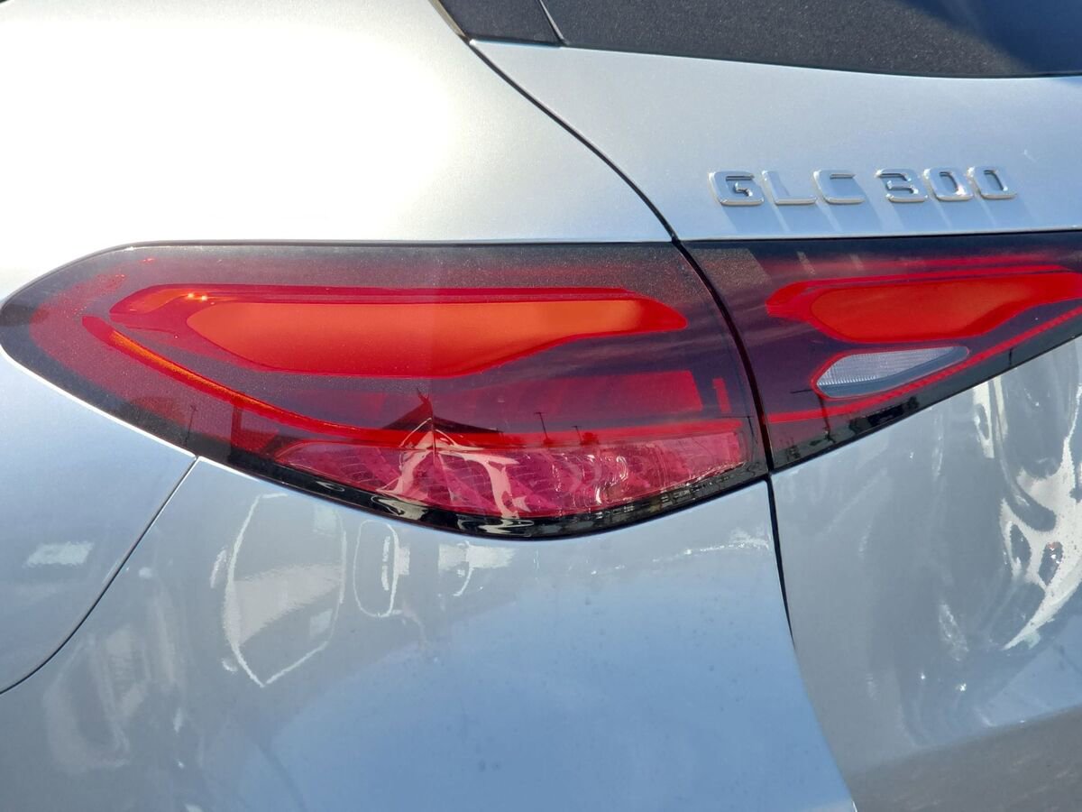 New 2026 Mercedes-Benz GLC 300 4MATIC image 32