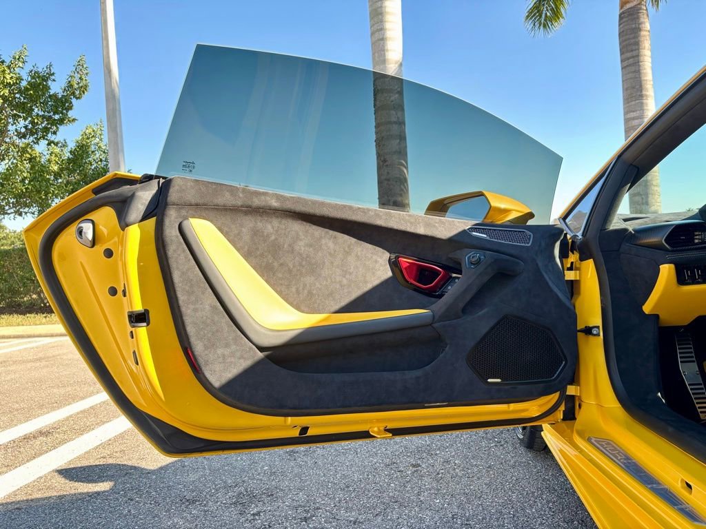 Used 2023 Lamborghini Huracan Tecnica image 16