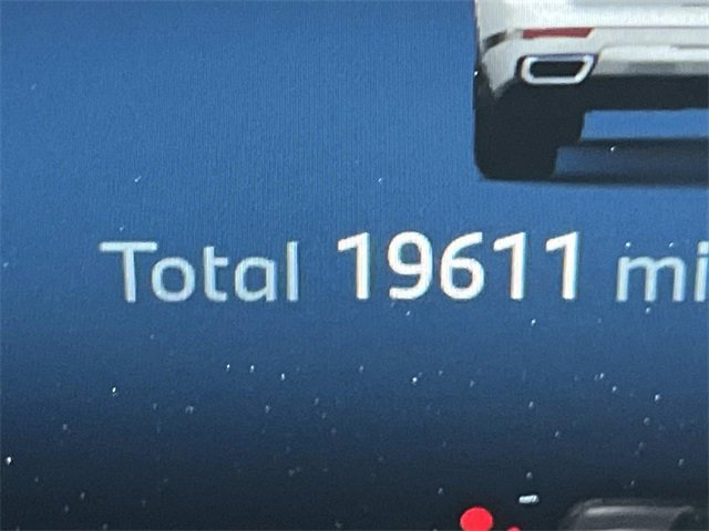 Used 2024 BMW X7 xDrive40i w/ Executive Package image 52