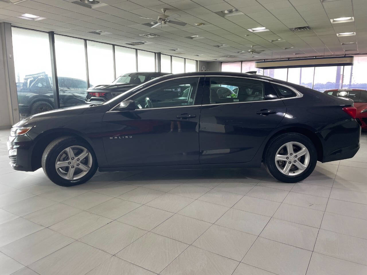 Used 2023 Chevrolet Malibu LT image 4