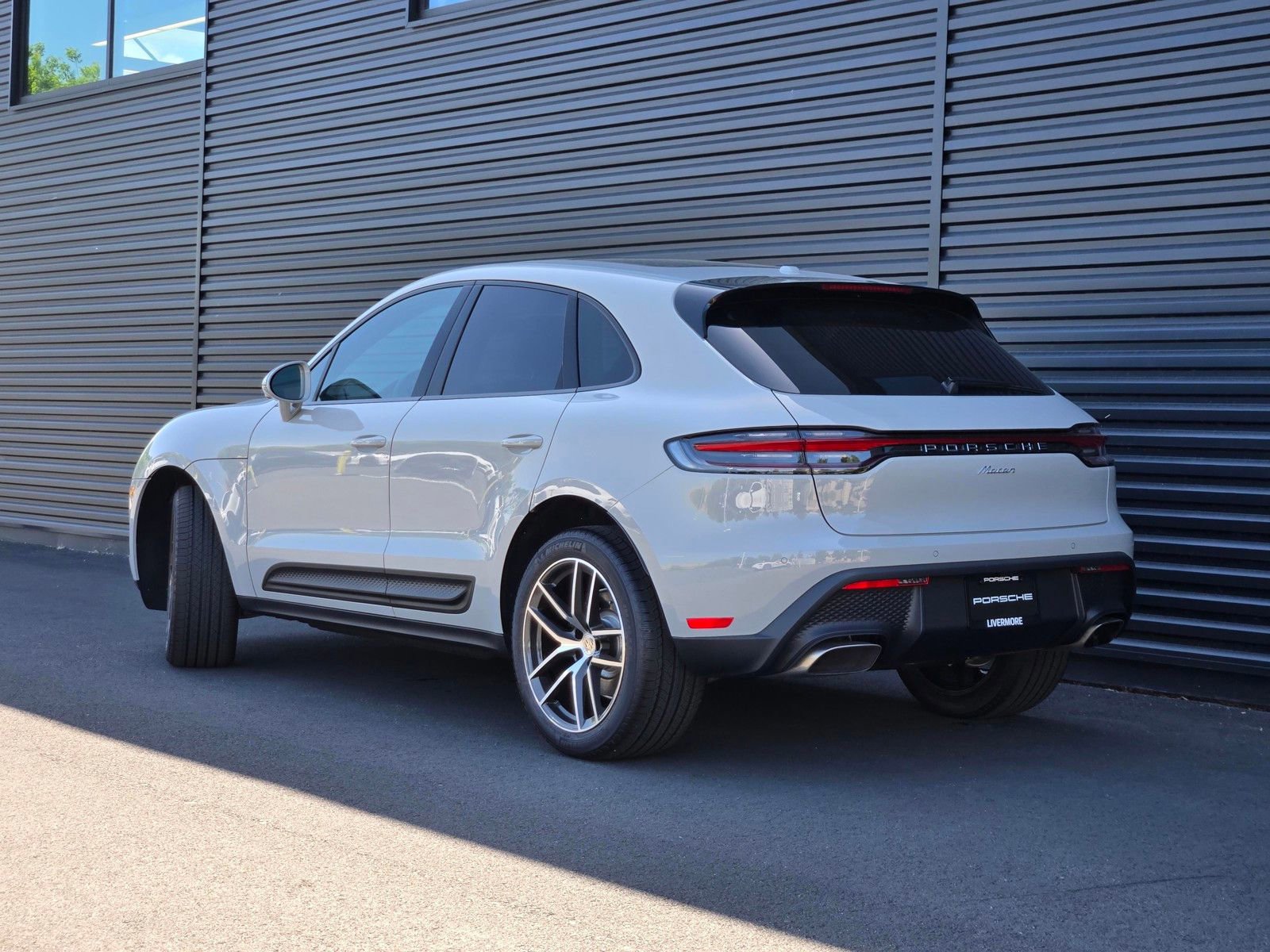 New 2026 Porsche Macan AWD/4WD image 3