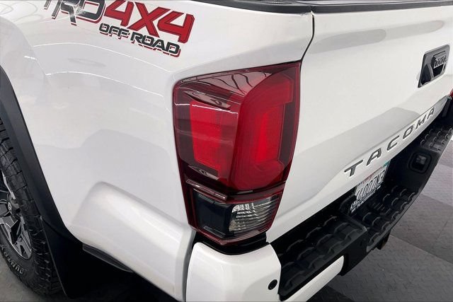 Used 2019 Toyota Tacoma TRD Off-Road w/ TRD Premium Off Road Package AWD/4WD image 30