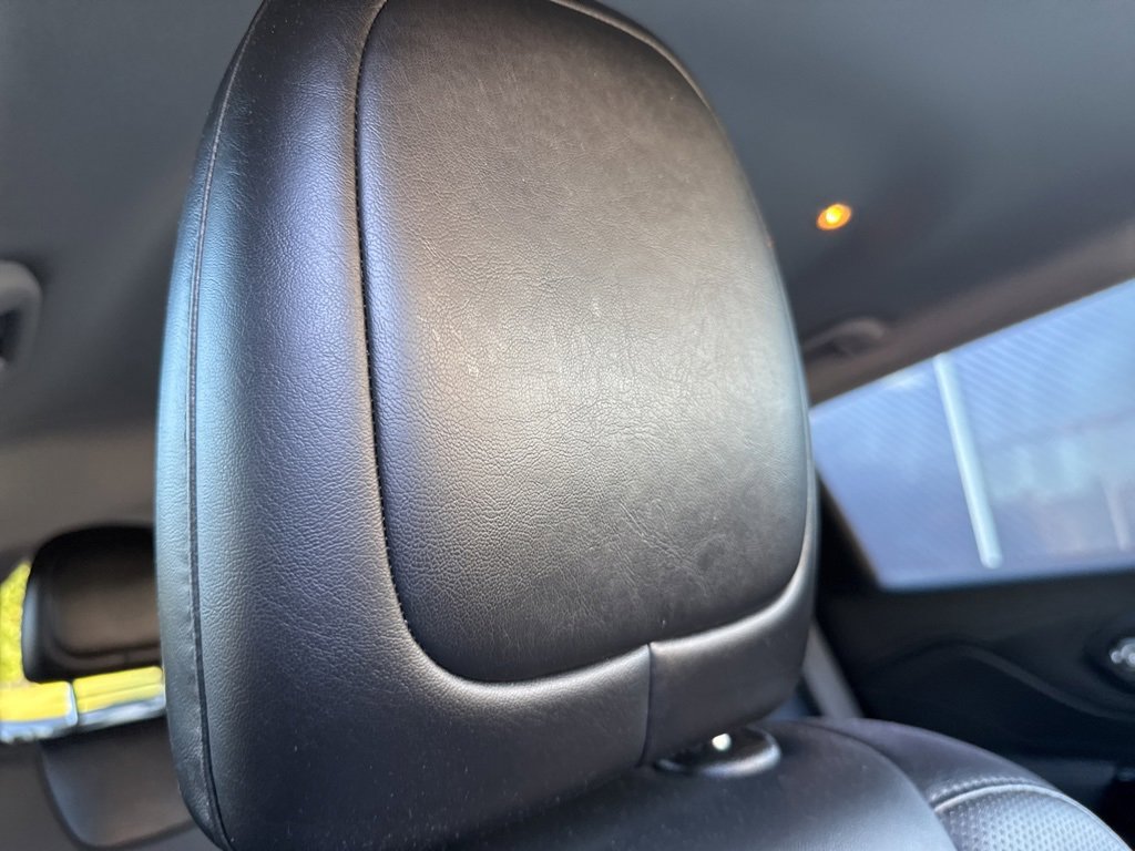 Used 2023 Jeep Cherokee Altitude Lux image 64