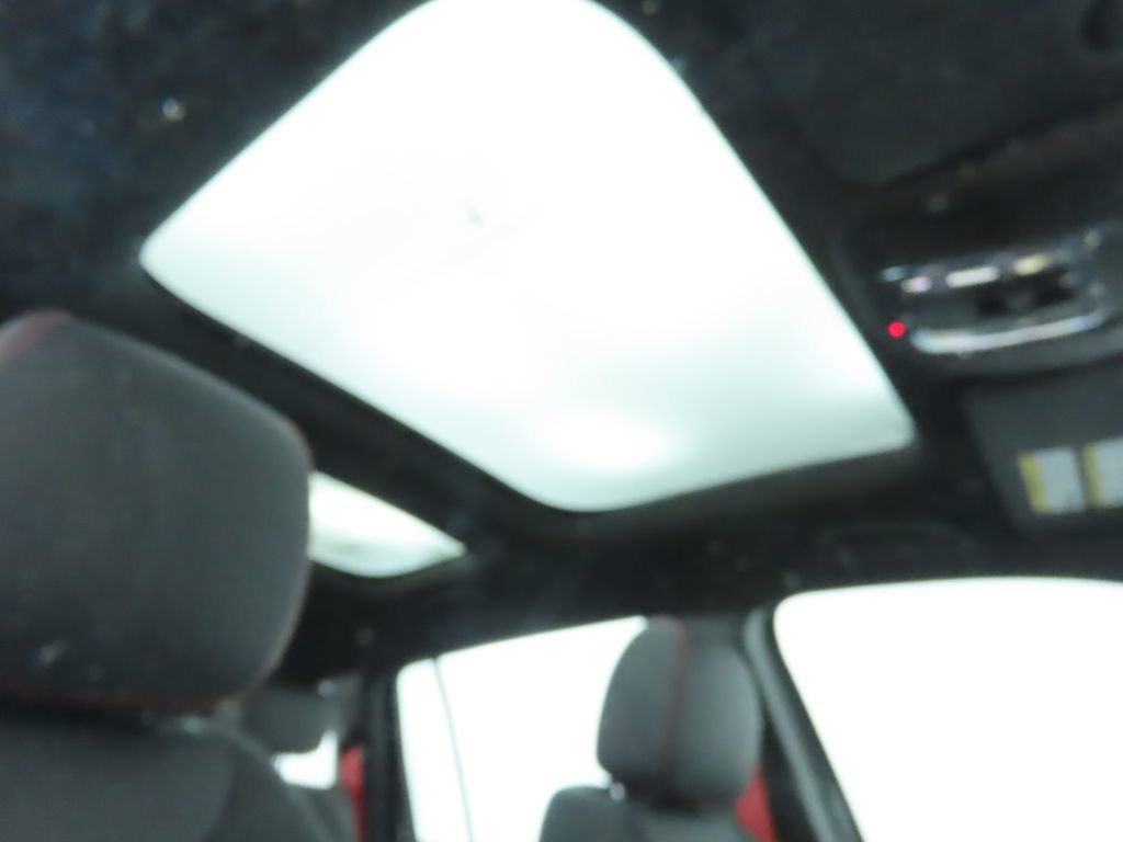 Certified 2025 Mercedes-Benz GLB 35 AMG 4MATIC image 18