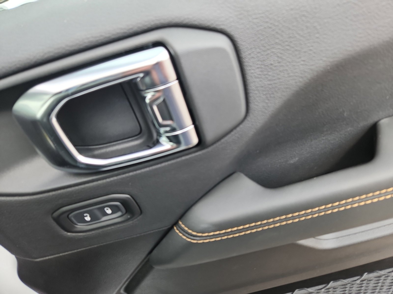 New 2025 Jeep Wrangler Unlimited Rubicon 392 image 17