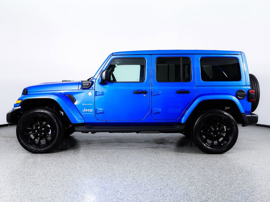 Used 2023 Jeep Wrangler Unlimited Sahara w/ Cold Weather Group AWD/4WD image 5