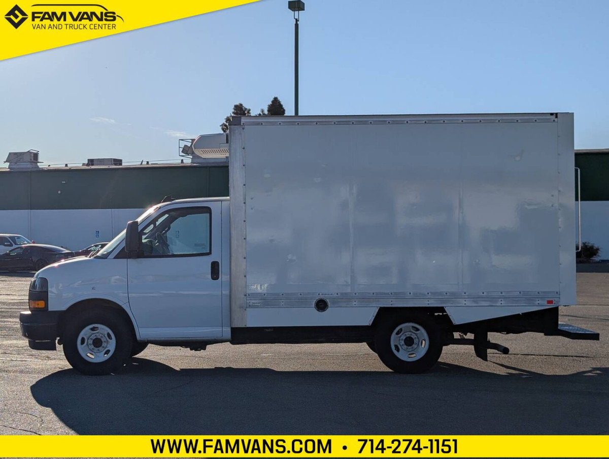 Used 2021 GMC Savana 3500 w/ Power Convenience Package image 4