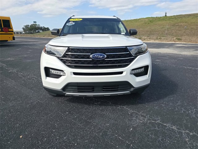 Used 2020 Ford Explorer XLT w/ Equipment Group 202A image 3