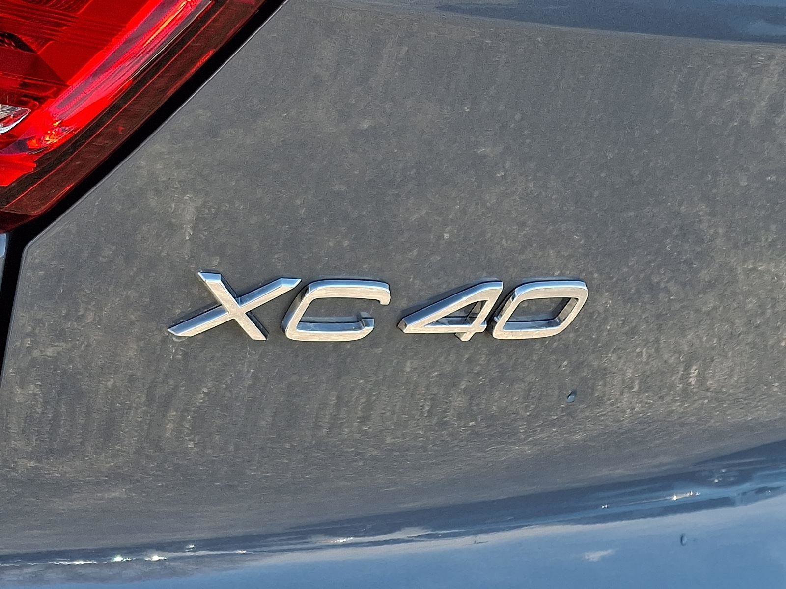 Certified 2023 Volvo XC40 B5 Core w/ Convenience Package image 29