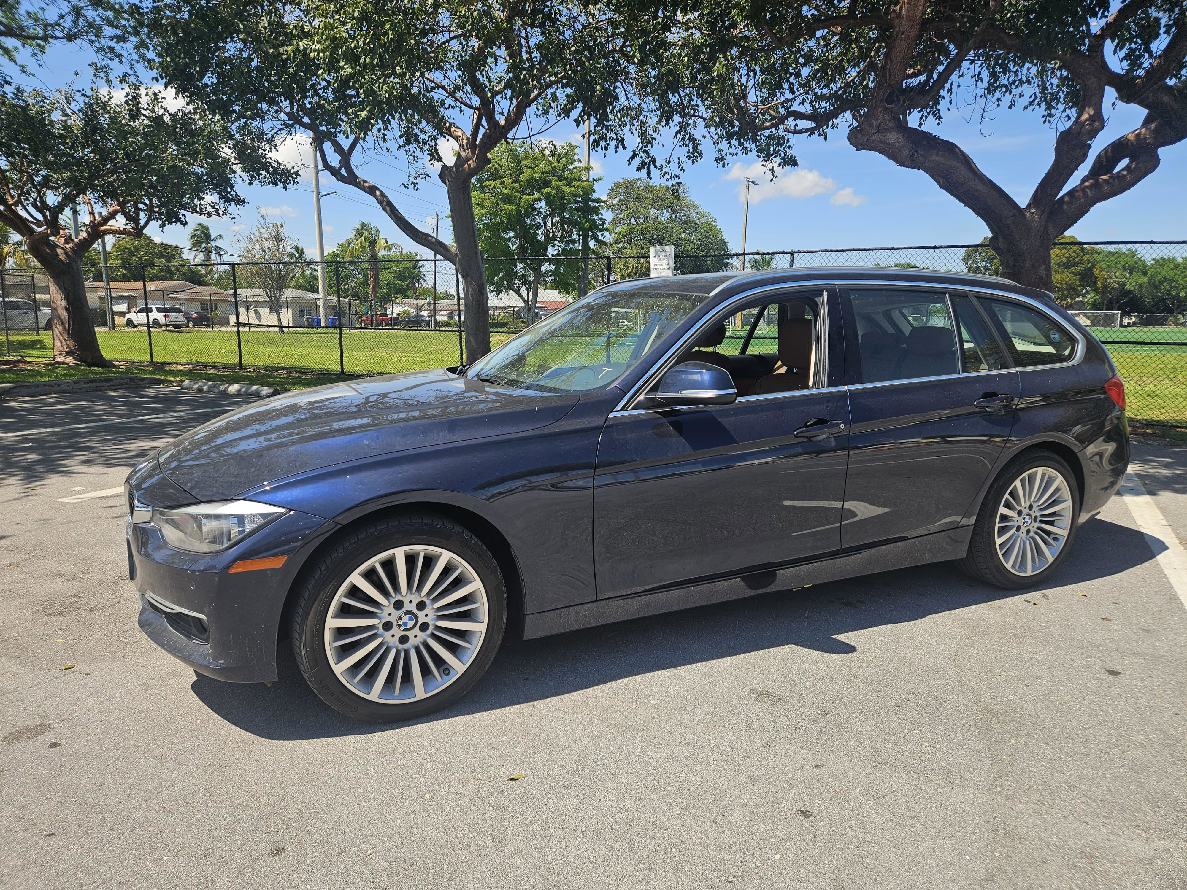 Used 2015 BMW 328i xDrive Wagon image 10