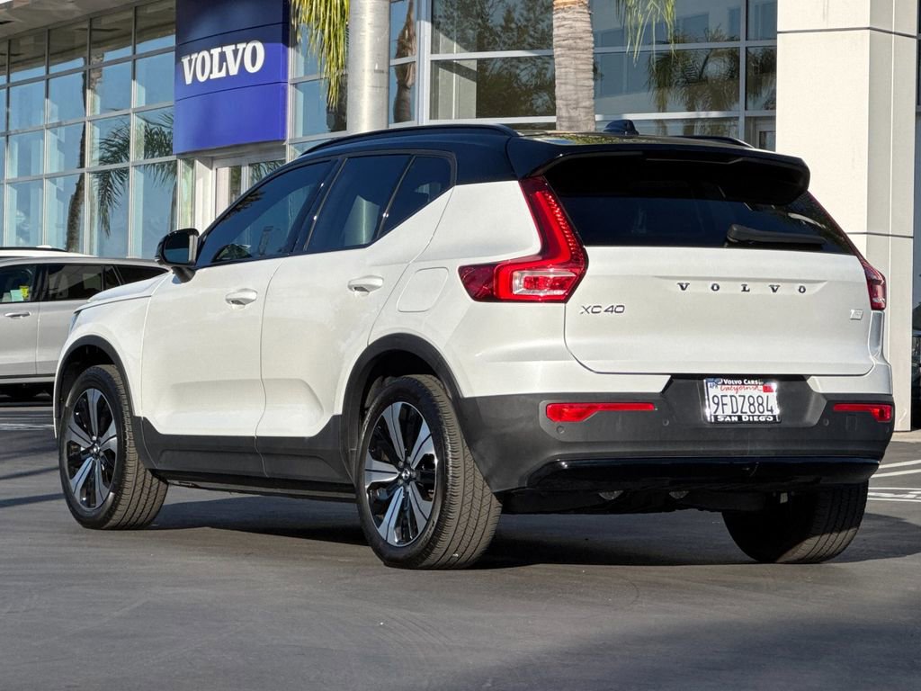 Certified 2023 Volvo XC40 Recharge Core image 3