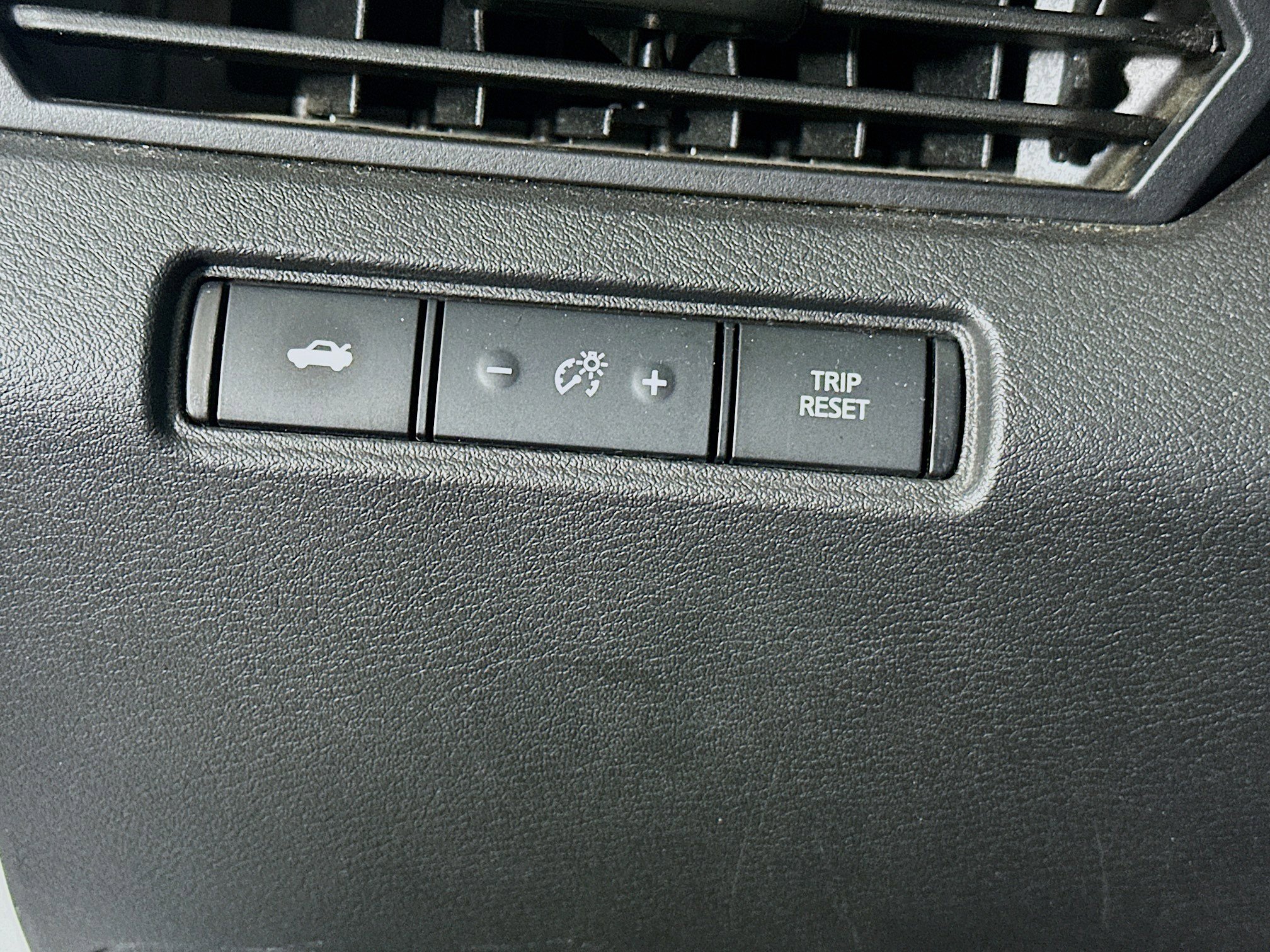 Used 2024 Nissan Altima 2.5 SV image 16