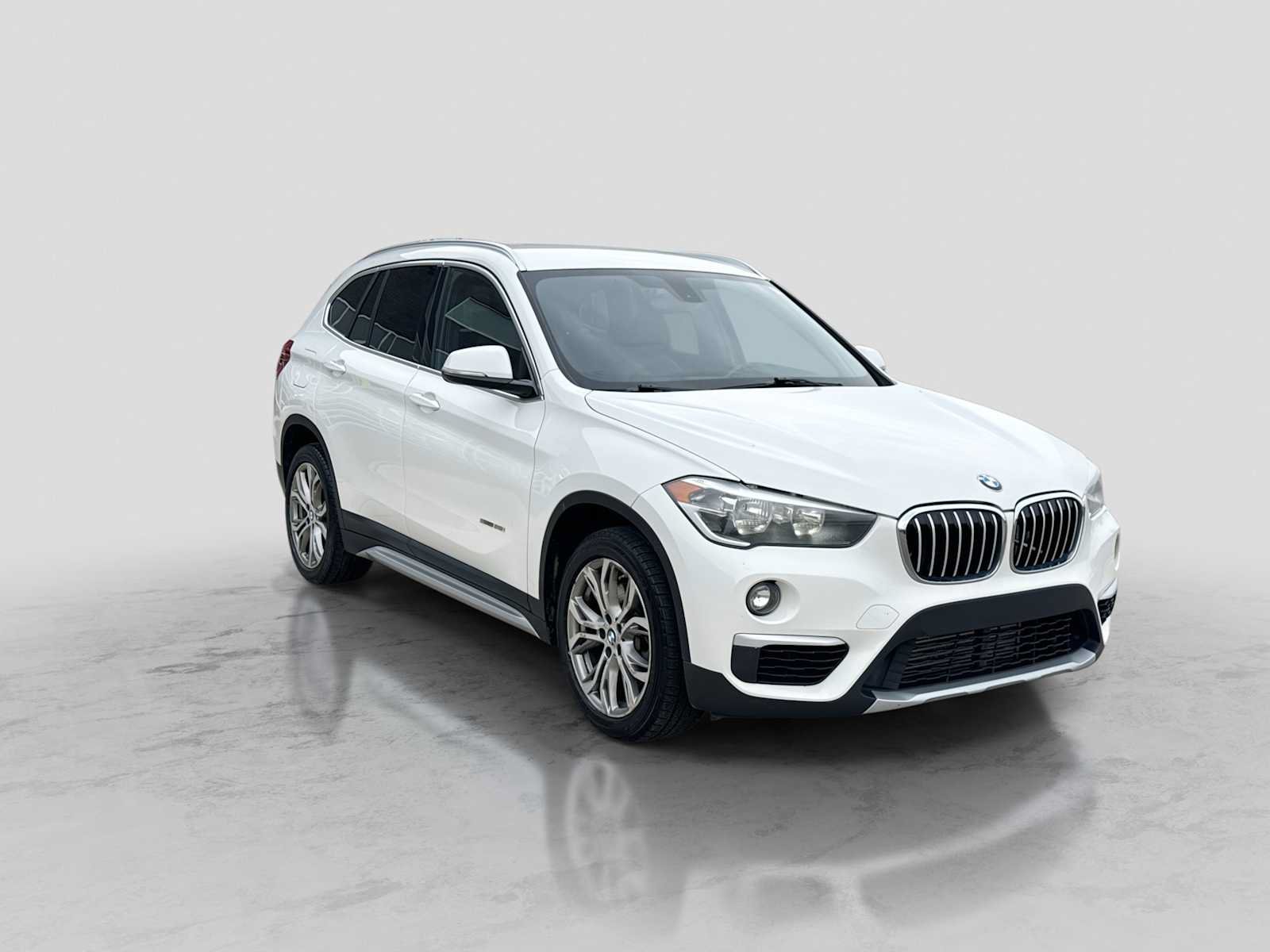 Used 2017 BMW X1 sDrive28i FWD image 8