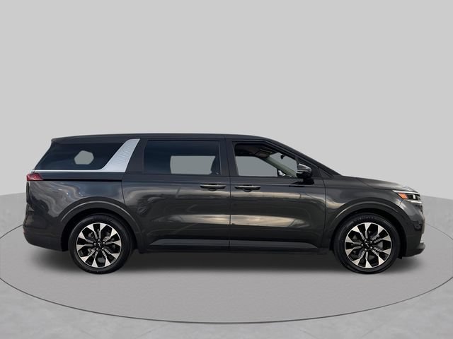 Used 2023 Kia Carnival EX FWD image 11