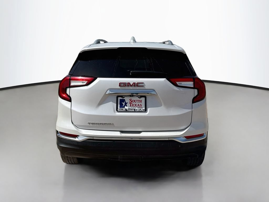 Used 2022 GMC Terrain SLT w/ Infotainment Package II FWD image 6