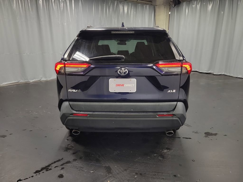 Used 2020 Toyota RAV4 XLE image 7