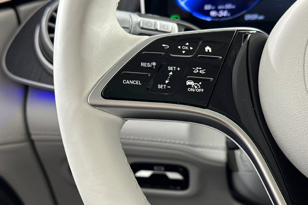 Certified 2023 Mercedes-Benz EQS 450+ 4MATIC SUV image 30
