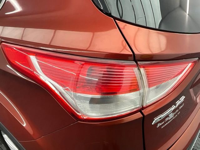 Used 2015 Ford Escape SE w/ Equipment Group 201A FWD image 23