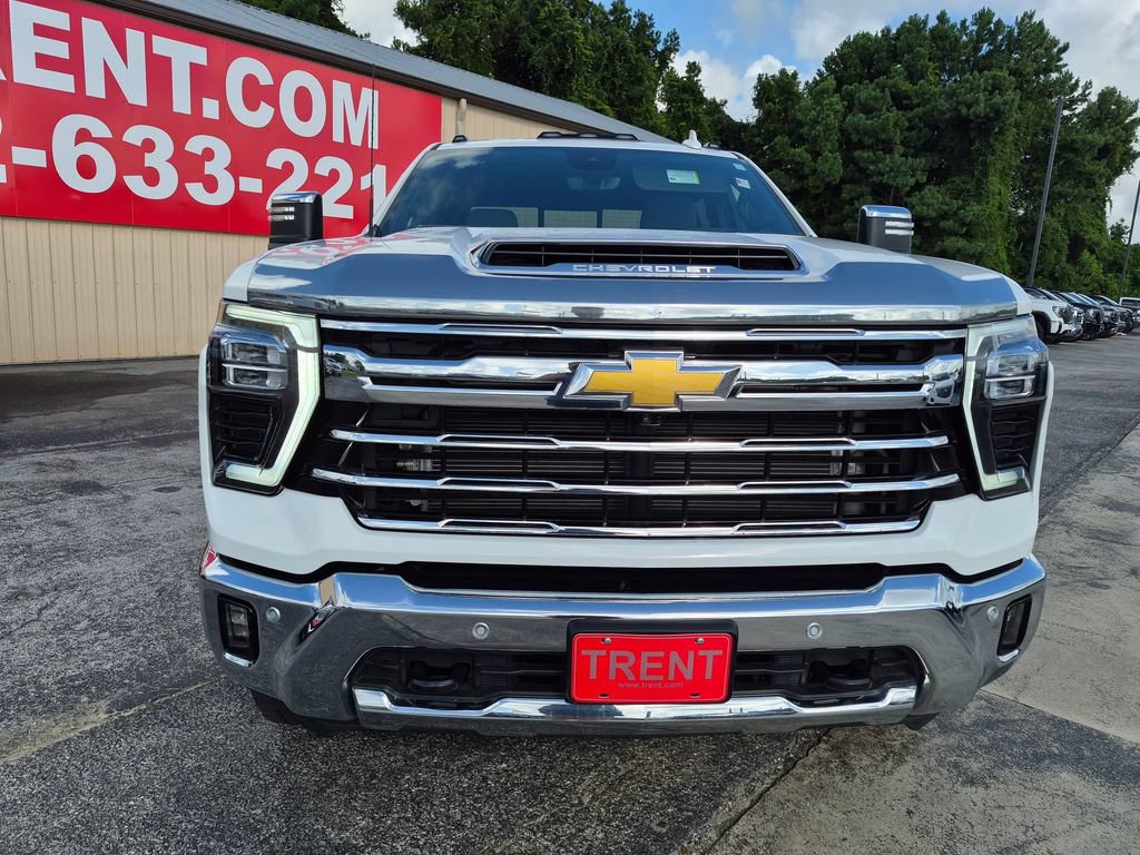 Used 2025 Chevrolet Silverado 2500 LTZ w/ LTZ Convenience Package AWD/4WD image 6