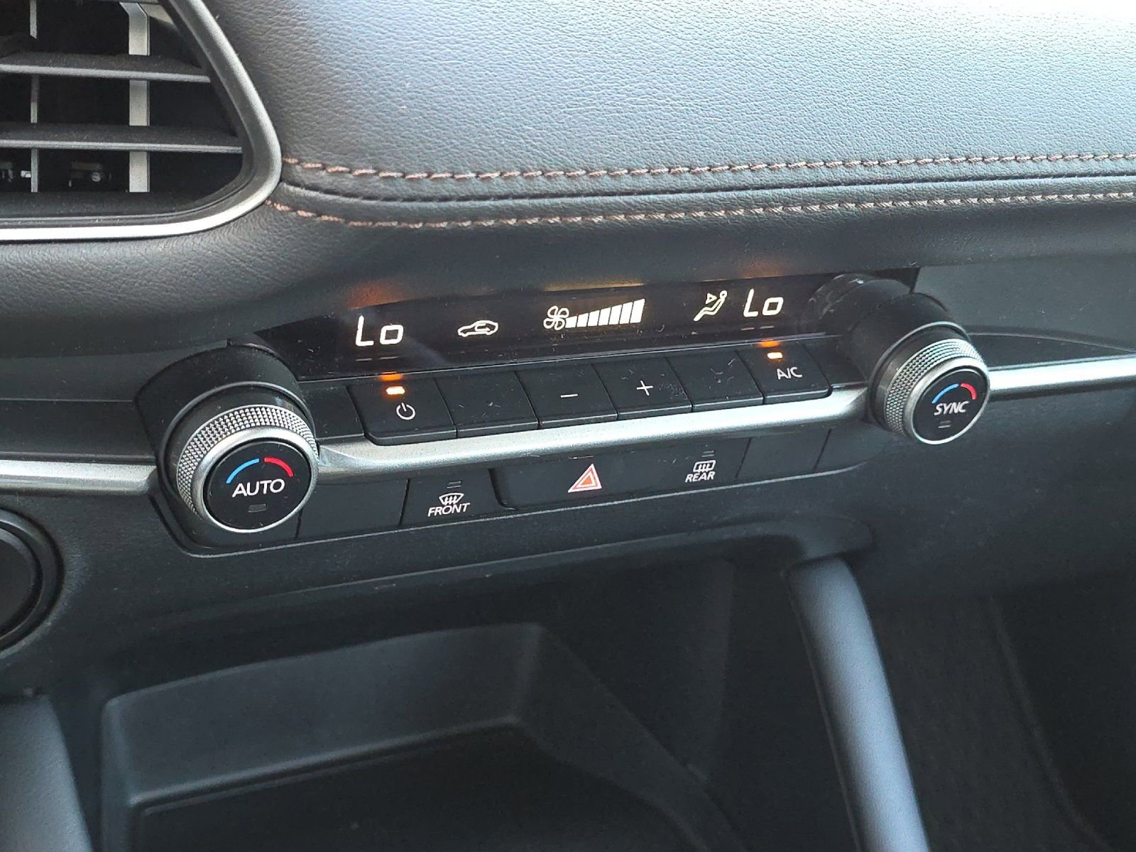 Used 2023 MAZDA MAZDA3 s FWD image 18