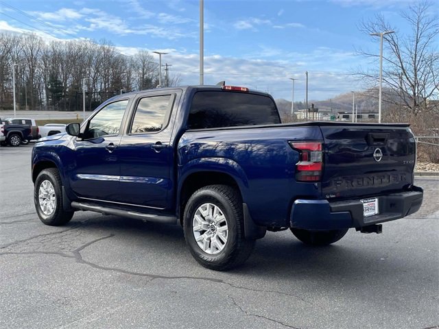 Used 2022 Nissan Frontier SV image 3