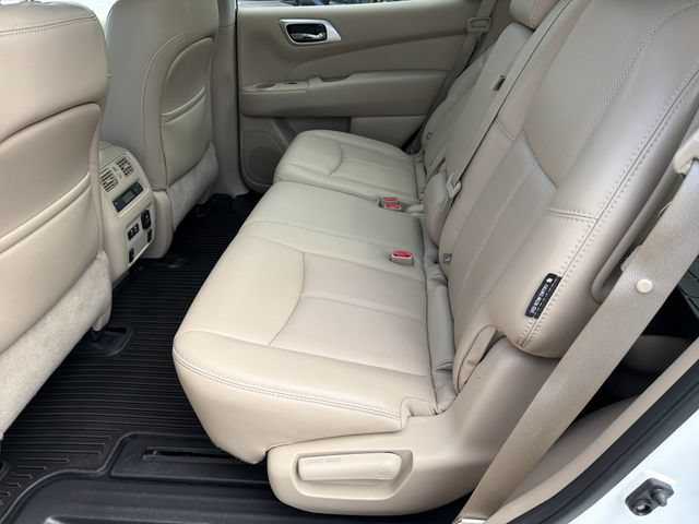 Used 2020 Nissan Pathfinder Platinum AWD/4WD image 21