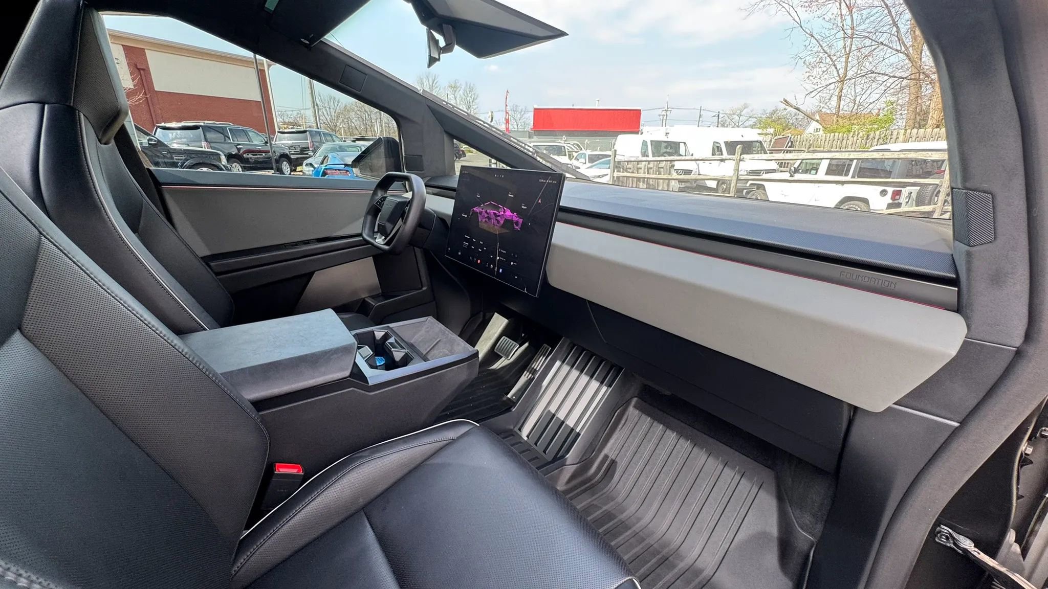 Used 2024 Tesla Cybertruck AWD Crew Cab image 32