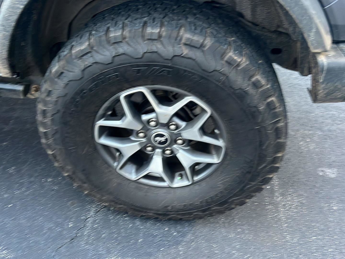 Used 2021 Ford Bronco Badlands image 9