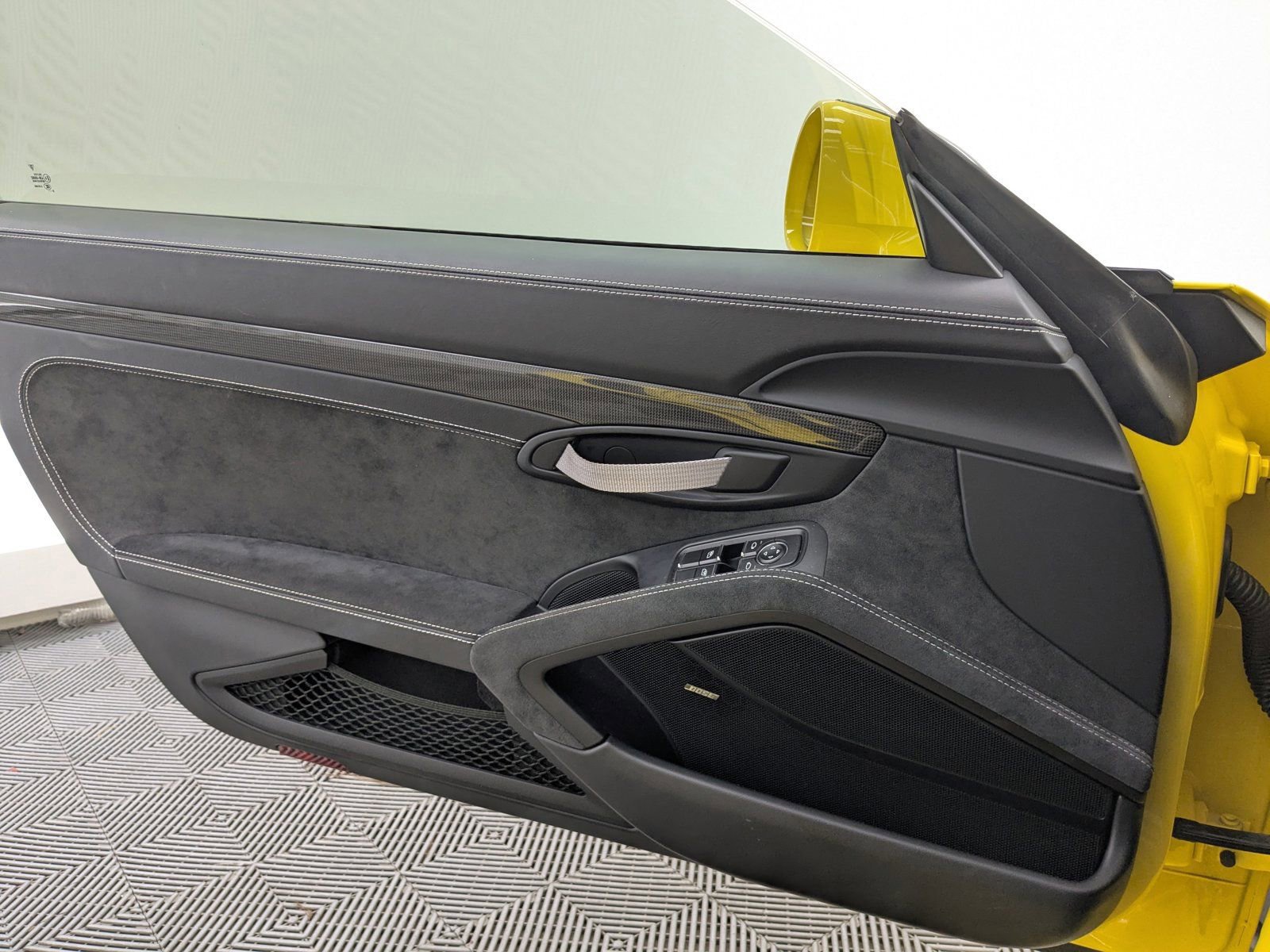 Certified 2019 Porsche 911 GT3 RS w/ Weissach Package image 12