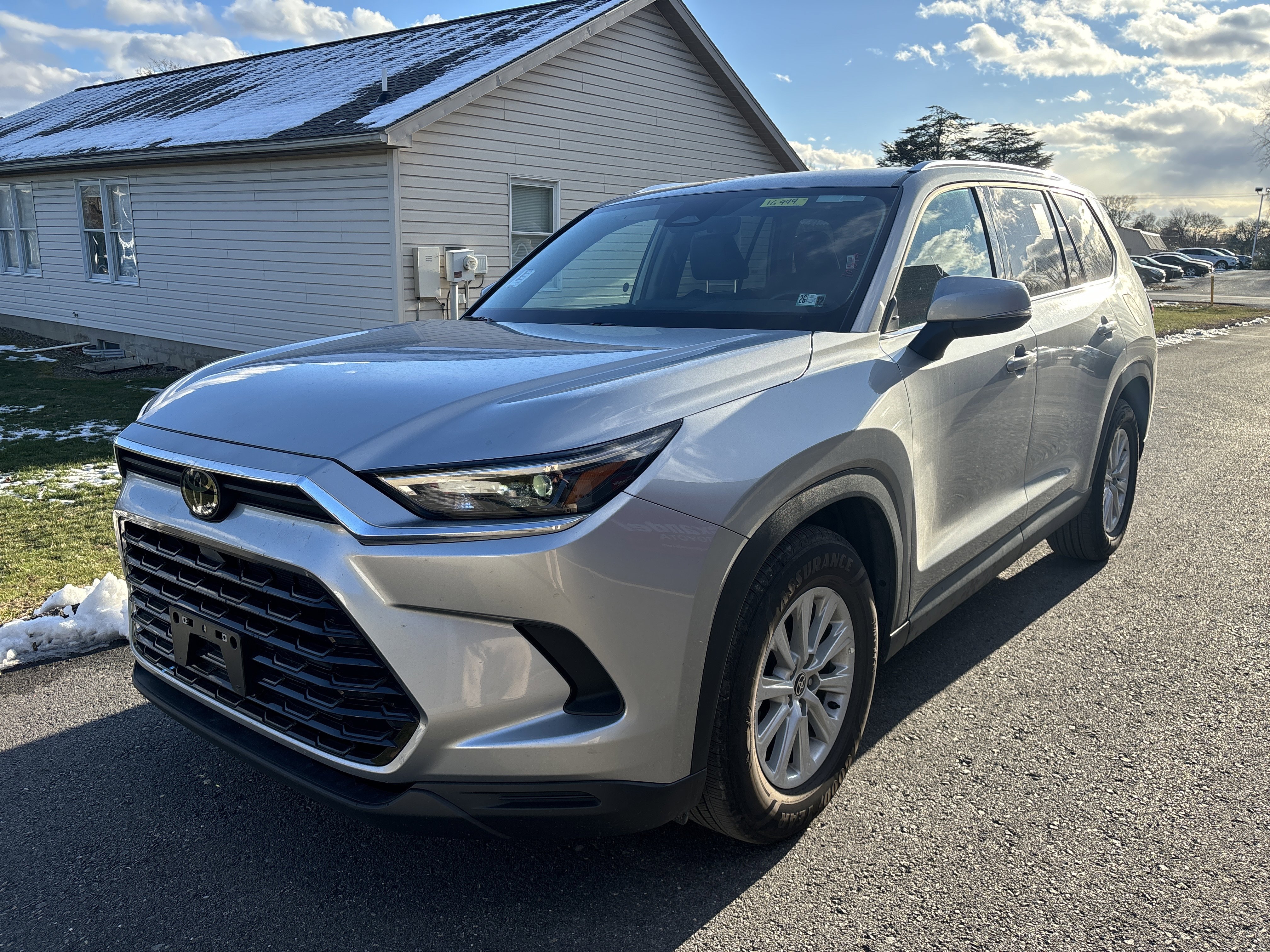 Used 2025 Toyota Grand Highlander AWD image 8