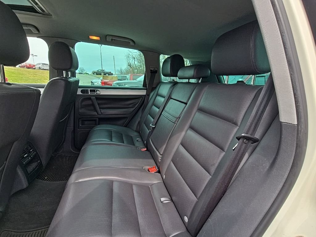 Used 2008 Volkswagen Touareg VR6 image 15