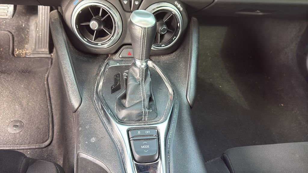 Used 2021 Chevrolet Camaro LS RWD image 10