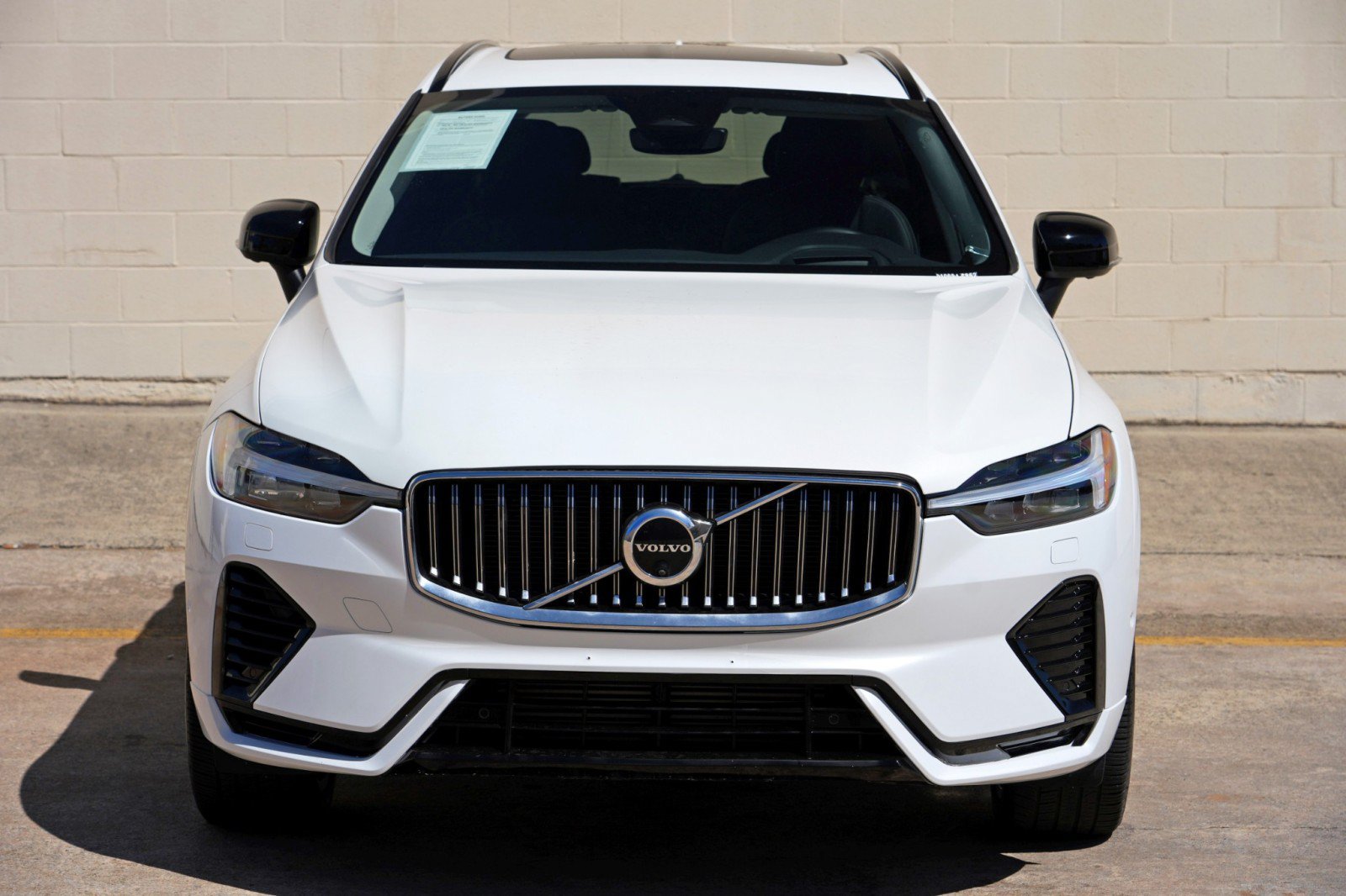 Used 2024 Volvo XC60 T8 Ultimate w/ Protection Package Premier AWD/4WD image 46