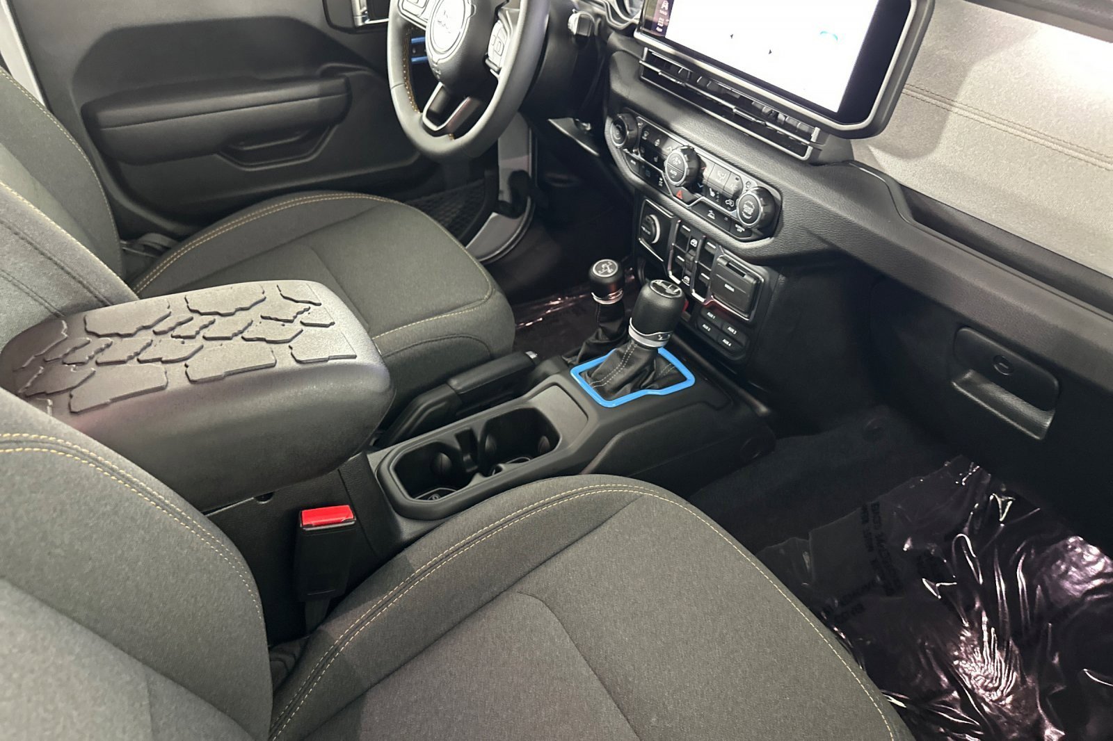 Used 2024 Jeep Wrangler Unlimited w/ Convenience Group image 15