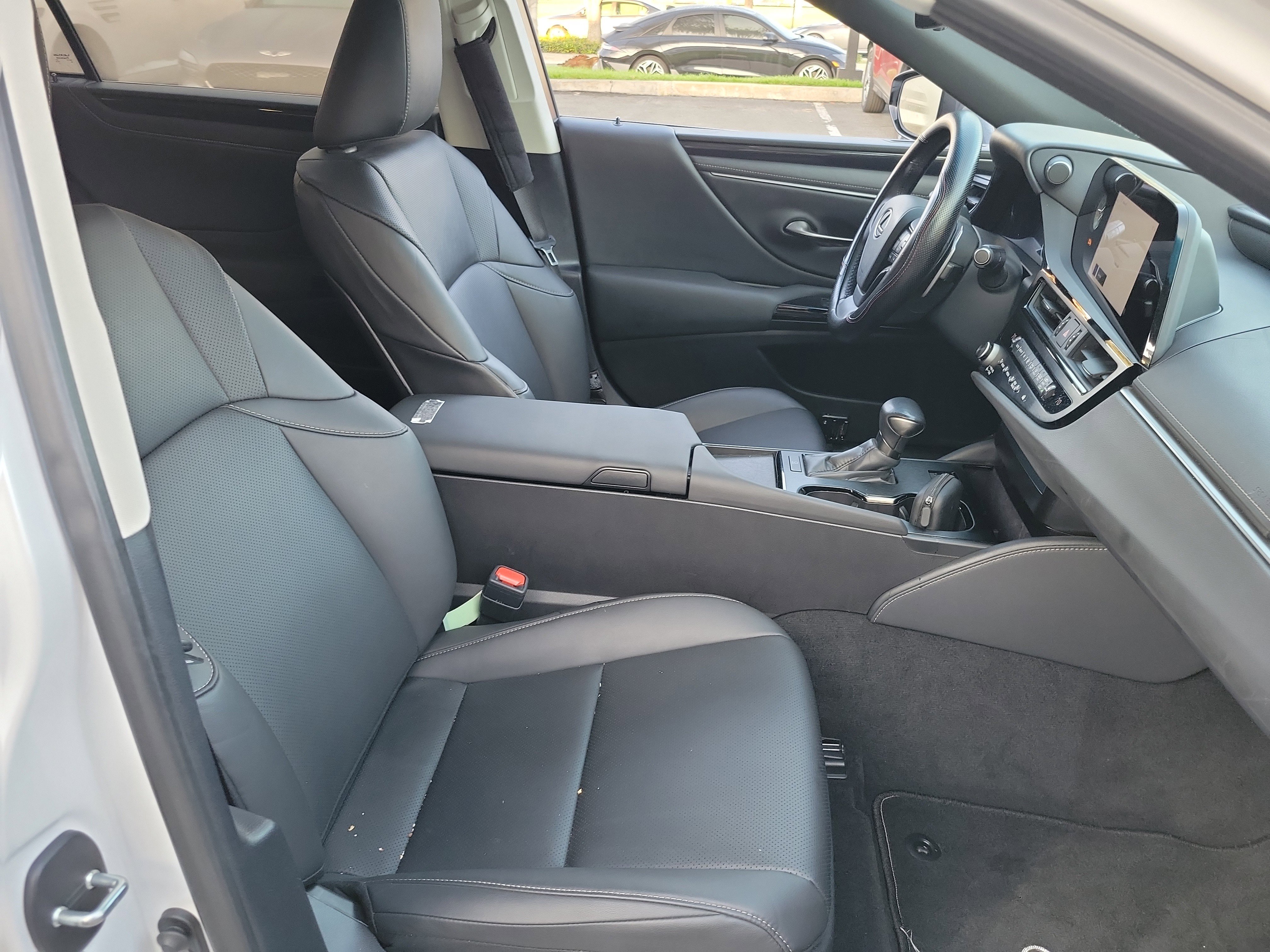 Used 2024 Lexus ES 350 w/ Accessory Package (Z1) image 20