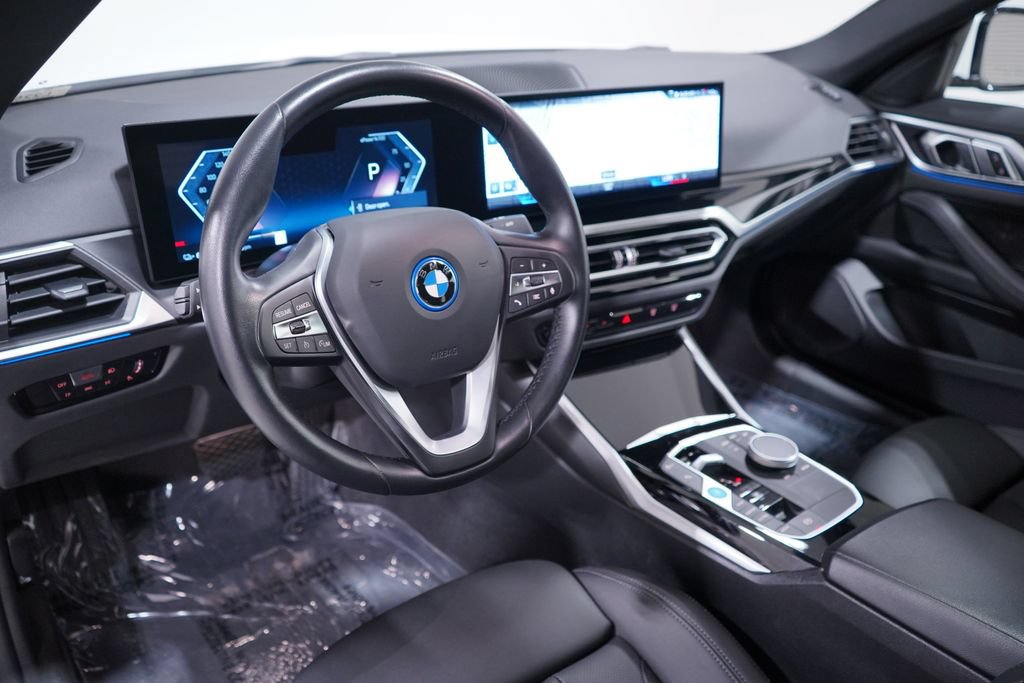 Used 2023 BMW i4 eDrive35 RWD image 6