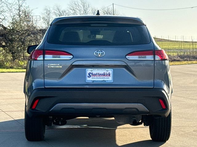 Used 2022 Toyota Corolla Cross L image 7