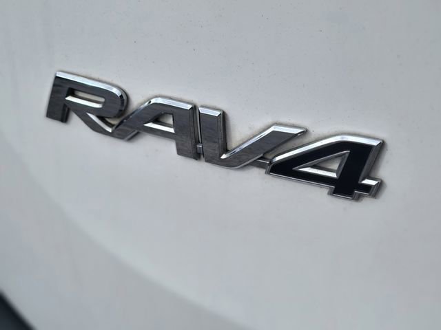 Used 2015 Toyota RAV4 XLE image 5