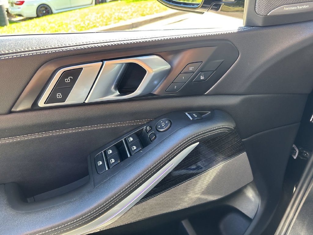 Certified 2024 BMW X5 xDrive40i w/ M Sport Package AWD/4WD image 13