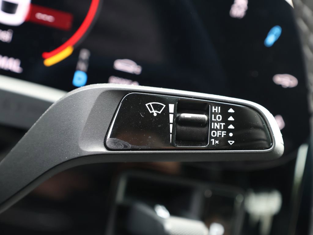 Used 2020 Porsche Taycan 4S w/ Premium Package image 44