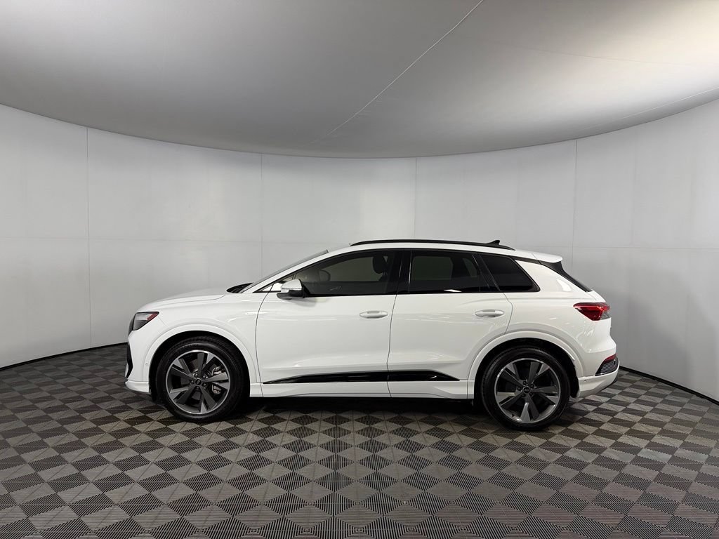 Used 2024 Audi Q4 e-tron Premium Plus w/ Premium Plus AWD/4WD image 8