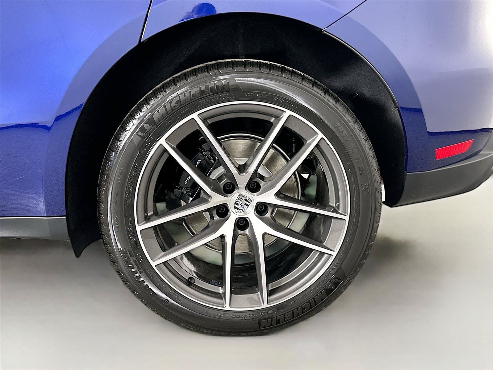 Certified 2026 Porsche Macan Turbo AWD/4WD image 12