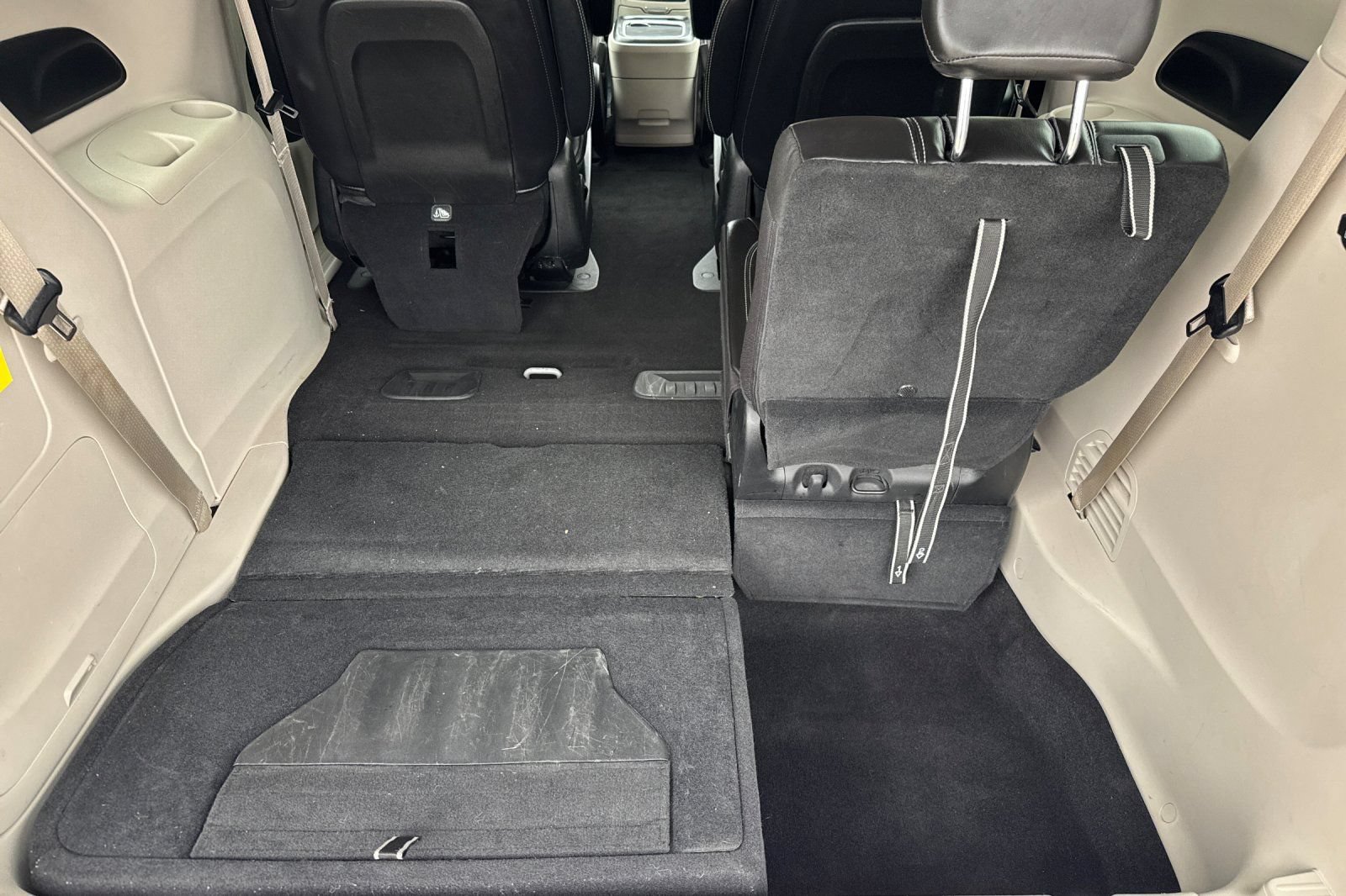 Used 2023 Chrysler Pacifica Touring-L FWD image 17
