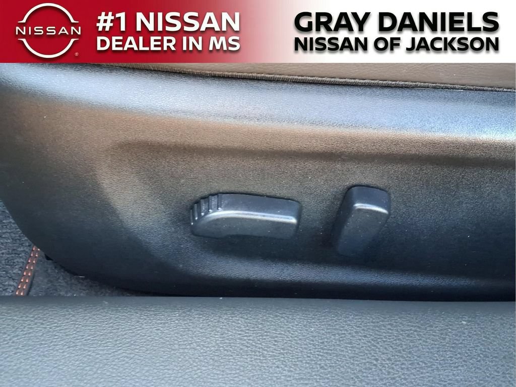 Certified 2025 Nissan Altima 2.5 SR FWD image 12