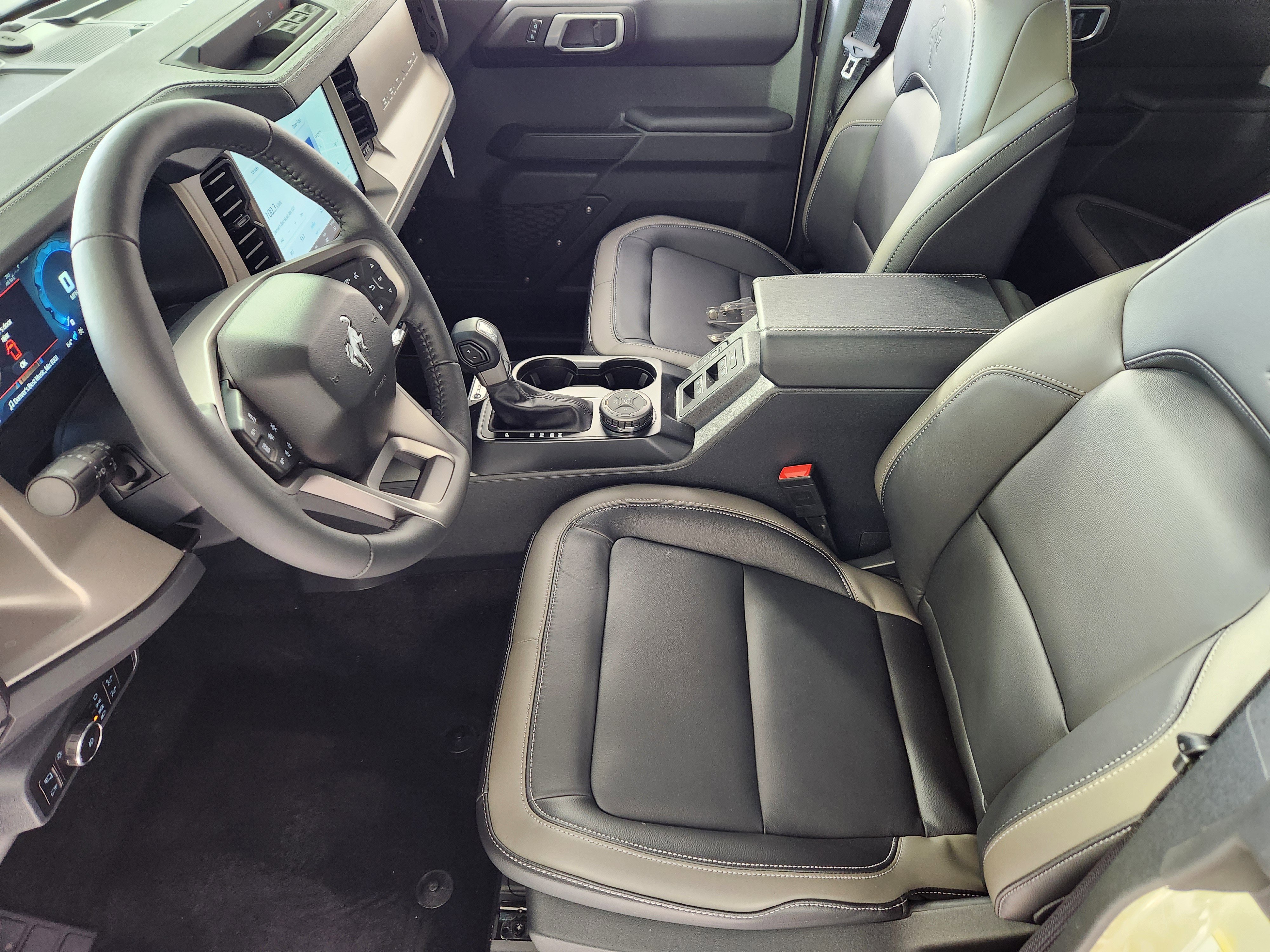 New 2025 Ford Bronco Outer Banks image 11