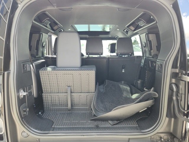 Used 2023 Land Rover Defender 110 X image 21