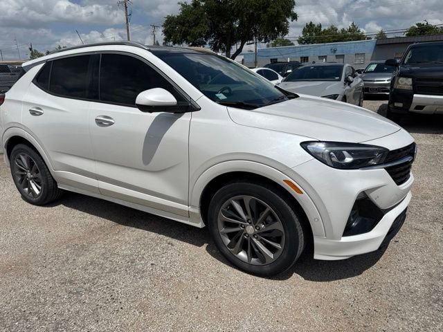 Used 2020 Buick Encore GX Essence w/ Experience Buick Package FWD image 1