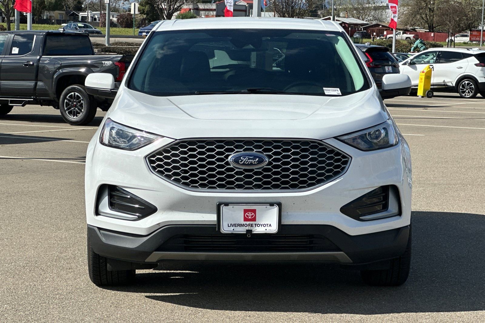Used 2024 Ford Edge SEL AWD/4WD image 9