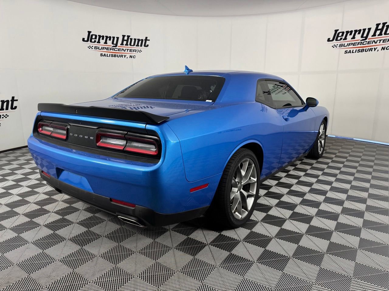 Used 2023 Dodge Challenger GT RWD image 7